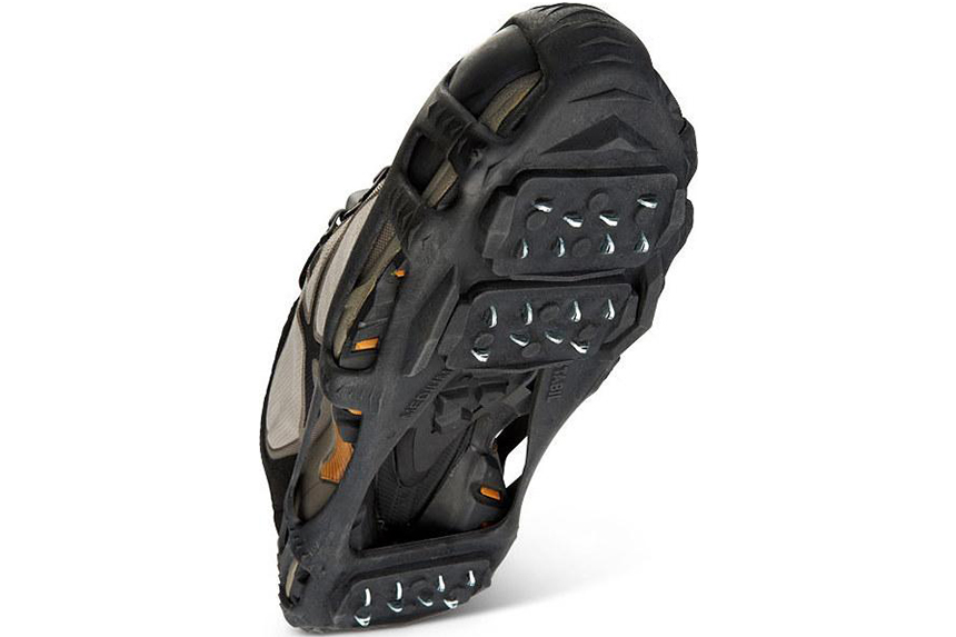 Rakaraka Crampons pour Chaussures Antidérapant avec 15 Goujons Remplaçables  la Glace, Les Randonnées, la Chasse et la Marche en Hiver (Noir, S) :  : Sports et Loisirs